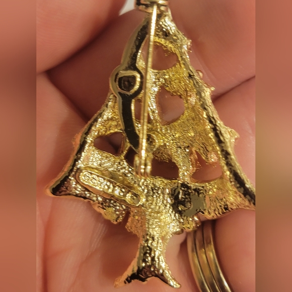 Three Vintage Christmas Pins/Brooches, Tree, Candle, Santa - Picture 3 of 12